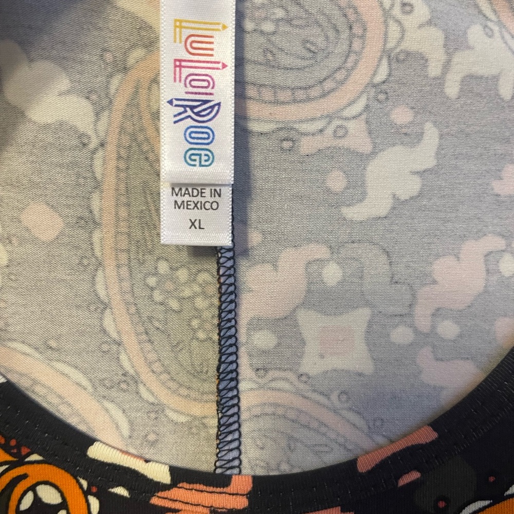LuLaRoe Perfectly-T - Picture 3 of 3